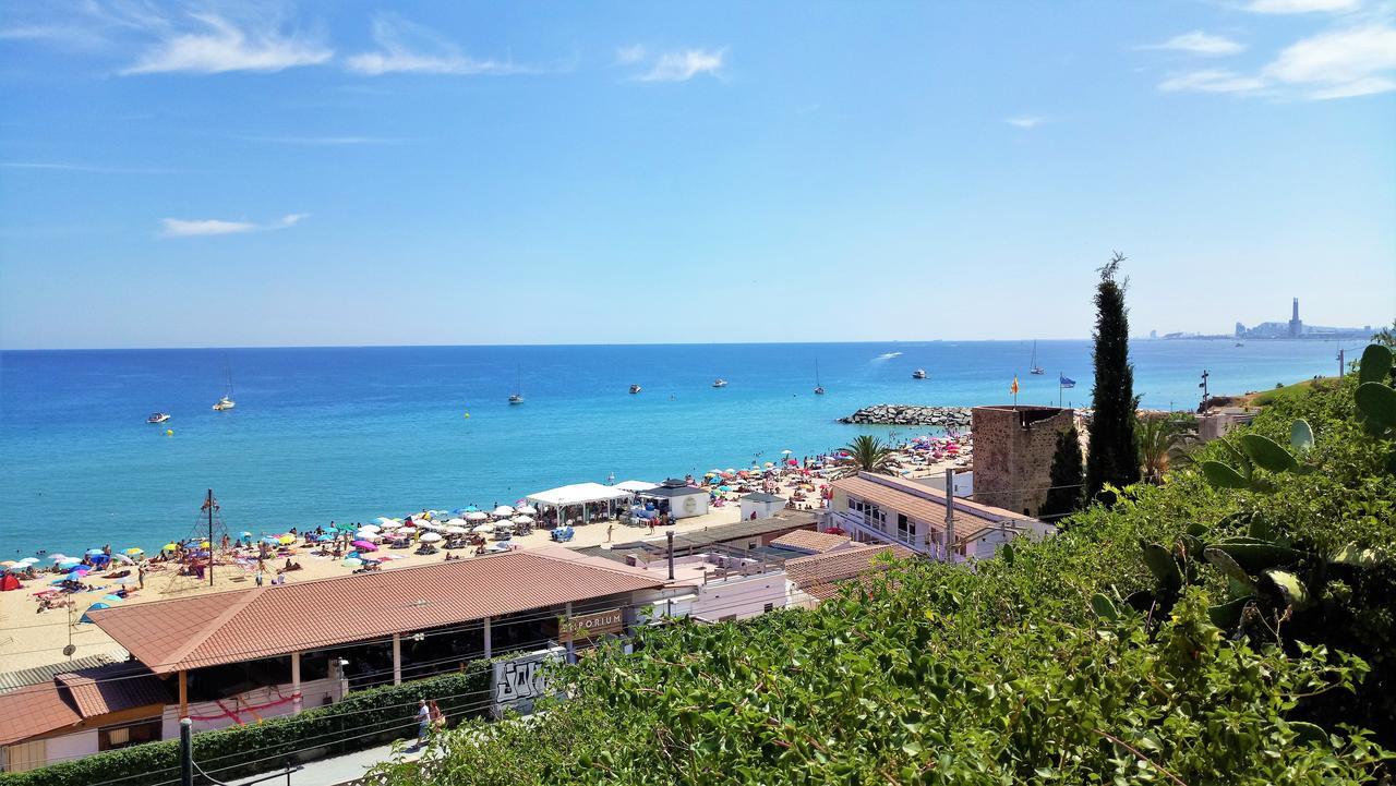Helena Seaview & Beach-Apartment Montgat Bagian luar foto